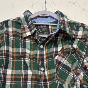 Bogari Men's Green Plaid Casual Shirt